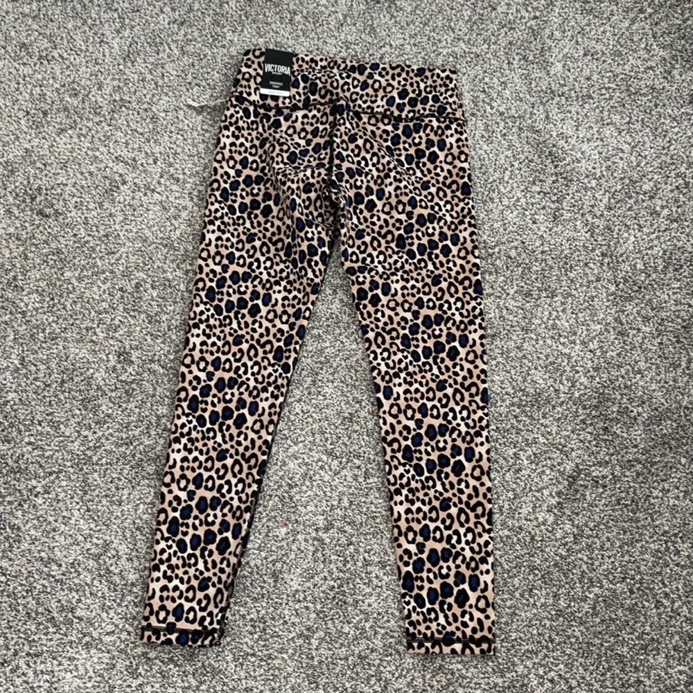 VICTORIA SECRET SPORT KNOCKOUT BY VICTORIA SPORT HIGH RISE POCKET TIGHT - Picture 8 of 8